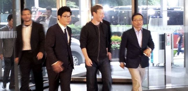 Mark Zuckerberg incontra i vertici Samsung
